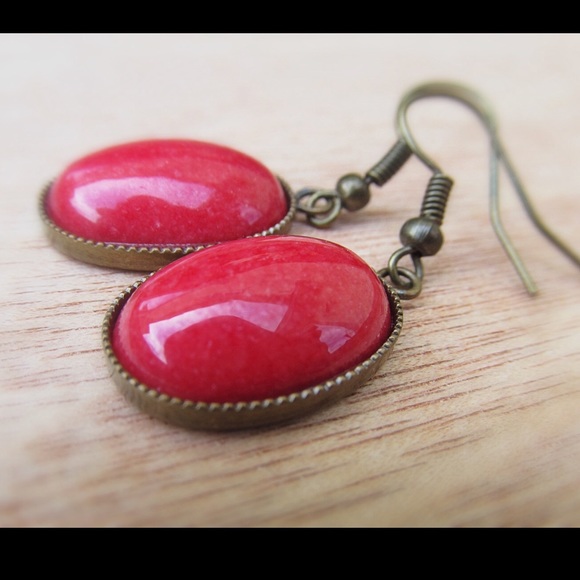 Red Jade and Brass Oval Drop Earrings - Picture 3 of 4